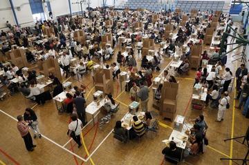 Los colegios electorales abrieron a las 8:00 y cerraron a las 16:00.
