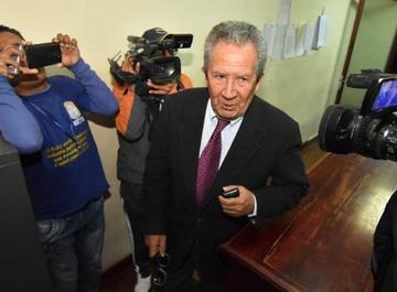 Evo evalúa si acepta o no la retractación del periodista Vacaflor
