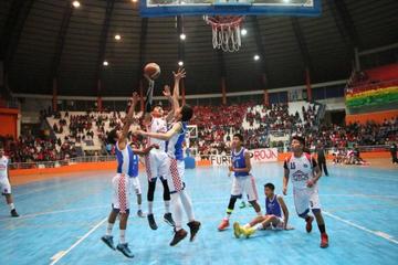 Pichincha gana el clásico y pone al rojo vivo la serie “B”