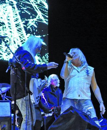 Potosí vive una fiesta al ritmo del rock