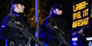 Detienen a tres durante operativo