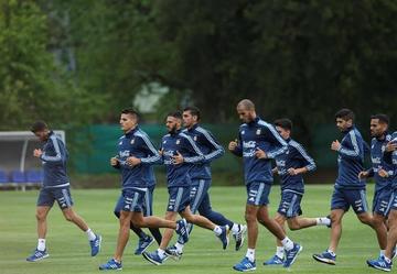 Una Argentina diezmada se medirá ante Paraguay 