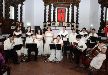 Musicvm Unayay actúa en Cayara