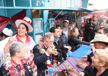 En el mercado recibieron los sabores de las caseritas.