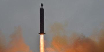 Corea del Norte desafía a EE.UU. con ensayo bélico 