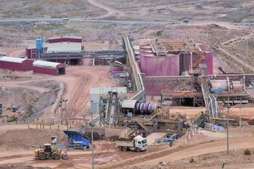 El proyecto de producción de plata está detrás del Cerro Rico de Potosí.