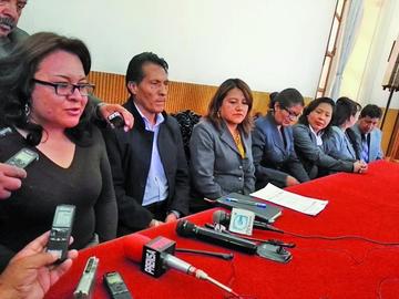 Anuncian desarrollo de la feria de la mujer emprendedora