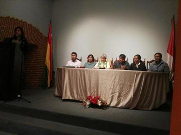 Develan una vida crítica de las niñas en la República