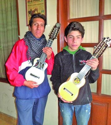 Mamani y Flores dan hoy un concierto de charango