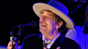 Bob Dylan acepta  el premio Nobel 