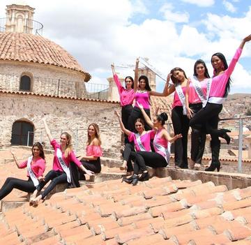 Las candidatas gozaron de la vista de la ciudad en las cúpulas de San Antonio de Padua.