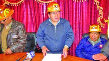 Cooperativistas dan su apoyo a Evo Morales