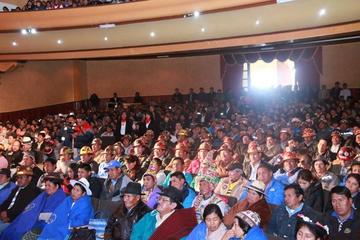 Dirigentes de organizaciones sociales de Potosí asistieron al acto del teatro IV Centenario.