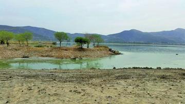 Vecinos de la laguna Alalay se declaran en emergencia 