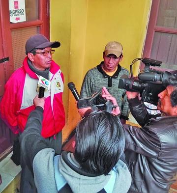 Comunarios se reúnen hoy para hablar de la fábrica