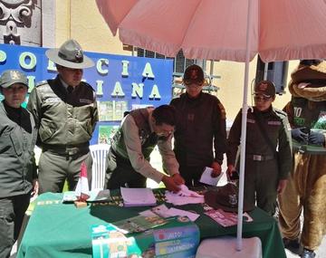 Policía comunitaria prepara actividad para adolescentes