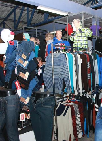 Reinauguran el mercado Vicuñas con sector de ropa