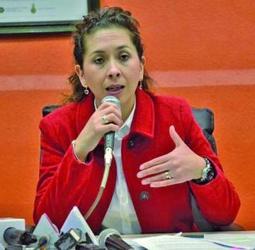 Solicitan la renuncia de la ministra Moreira