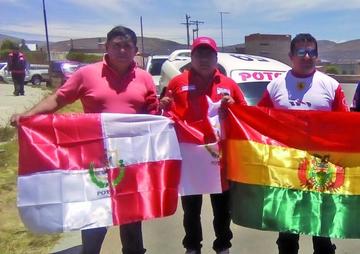 De izq. a der. José Borda, Luis Tarqui e Israel Sandoval.