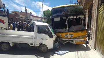Multiple colisión de autos deja cinco heridos