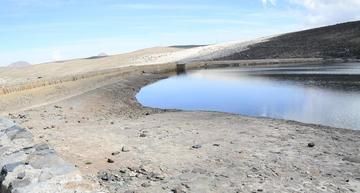 Defensor afirma que el agua de las lagunas se acaba y Aapos lo niega