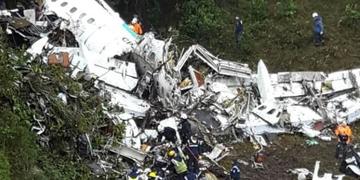 Piloto de LaMia habría infringido plan de vuelo