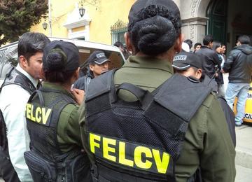 Madre e hijo son agredidos por un hombre iracundo