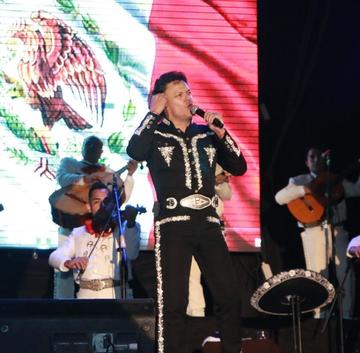 El mexicano en pleno espectáculo.