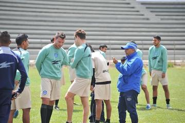 Sin entrenarse San José recibe a Blooming 