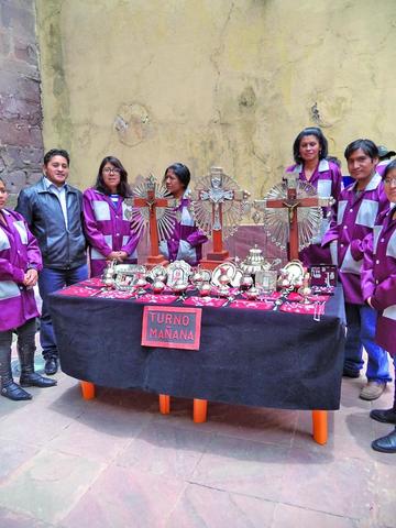 Exponen joyas de  la escuela de platería