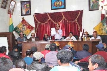 Los cooperativistas ratifican apoyo a la reelección de Evo