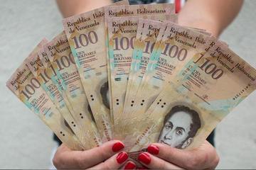 Acusan a la oposición por lío monetario en Venezuela
