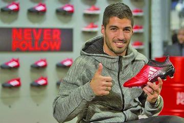 Barcelona y Suárez firman hasta el 2021
