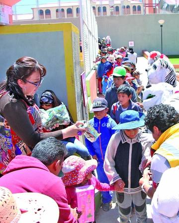 El Gobierno Municipal da juguetes a 10.000 niños