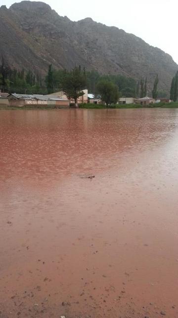 La población quedó inundada.