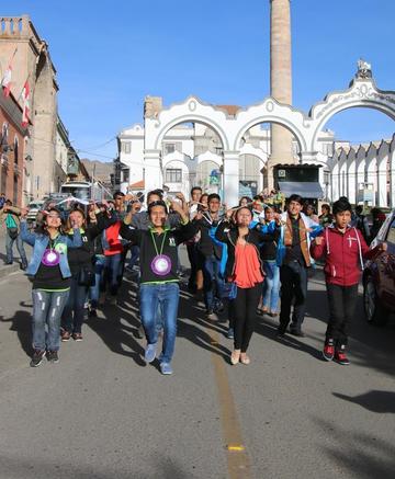 Sentimiento  Boliviano adora al Niño Jesús