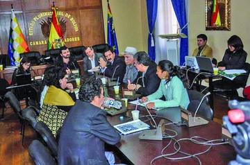 Avalan las acusaciones contra dos magistrados