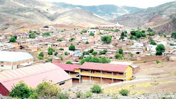 Tres niños durmieron  con su madre muerta