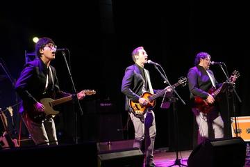 Interpretan obras de "The Beatles"