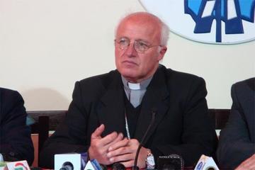 Exdiputado Zapata presenta querella penal contra el obispo de El Alto