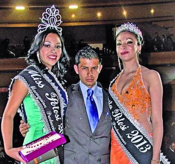El representante de la elección de esta gestión, Mario Barragán, junto a las soberanas 2013.