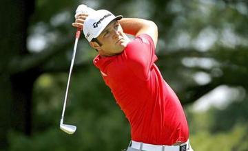 Jon Rahm logra su primer título profesional en golf