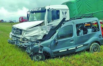 Todos los ocupantes del motorizado fallecieron.