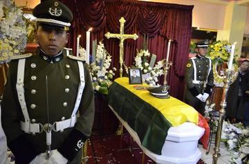 Policía héroe tendrá ascenso póstumo y darán ayuda a su familia
