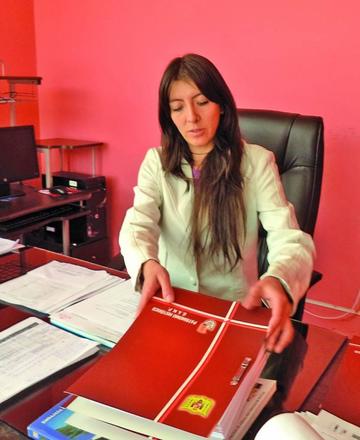 Adriana Barahona organiza las jornadas carnavalescas.