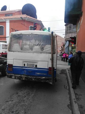 Pasajeros se quejan por el estado de algunos buses