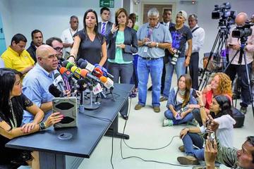 El Papa plantea una reunión entre Gobierno y oposición venezolana