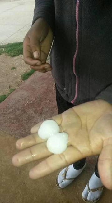 Las bolas congeladas que cayeron en Potosí.