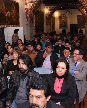 El público que acudió al diálogo con el repositorio.