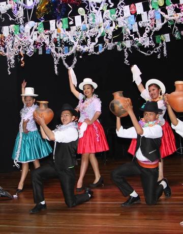 Exponen la obra “Carnaval de mi Bolivia”